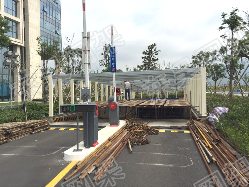 廣場(chǎng)地下車庫出入口玻璃雨棚 (17).jpg